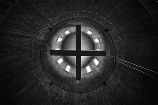 One Minute Before Collapsing One Minute Before Collapsing