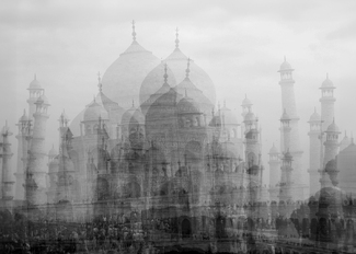 A busy day at the Taj A busy day at the Taj