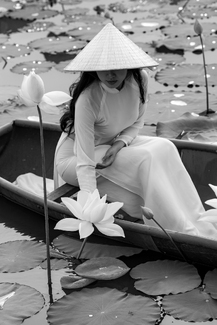 Ao Dai Charm: White Lotus in Hue Ao Dai Charm: White Lotus in Hue