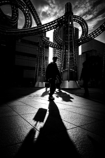 Shadow Between Structures Shadow Between Structures