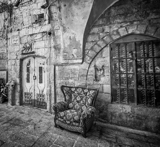 Chair on Al-Wad St. Chair on Al-Wad St.