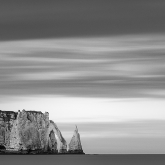 Falaises d'Etretat. Aiguille Falaises d'Etretat. Aiguille